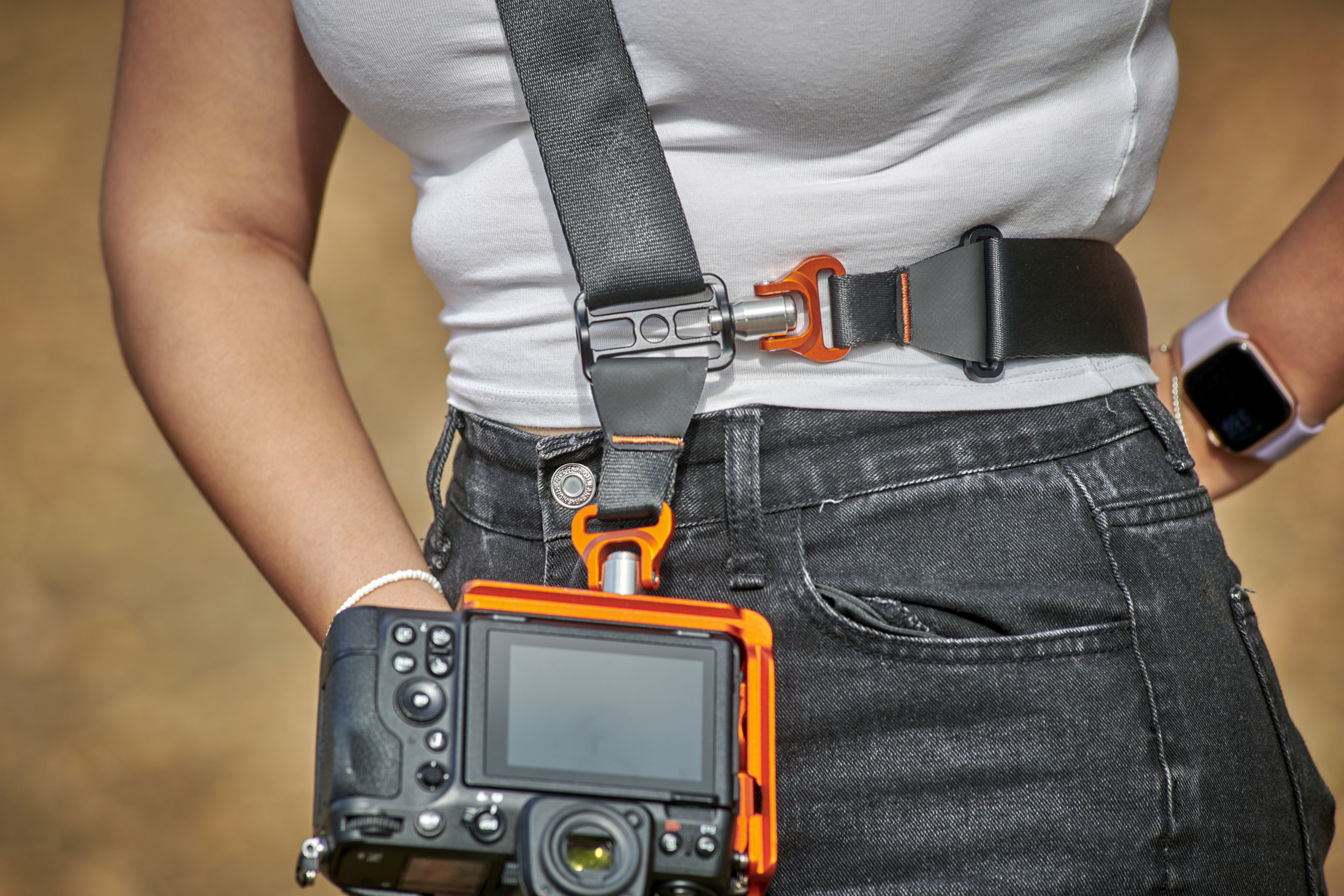 3 Legged Thing Unveils Axis Strap System on Kickstarter