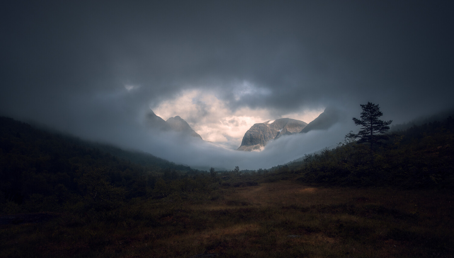 moody mountain scene - 4 Reasons Why You Aren’t Getting Sharp Images